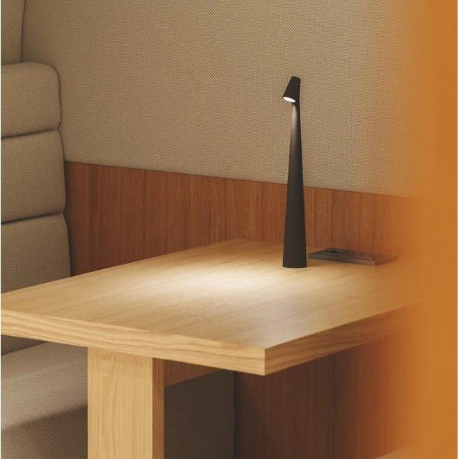 Bærbar Genopladelig LED Bordlampe i Minimalistisk Design