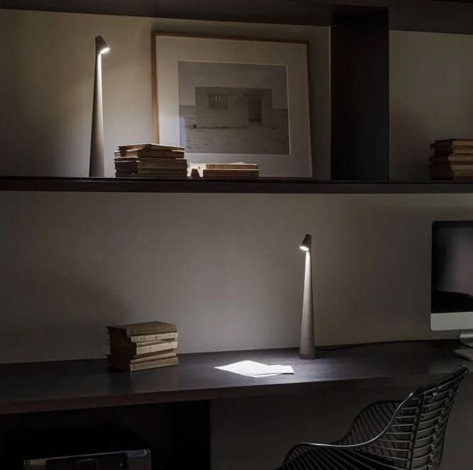 Genopladelig Bærbar LED Bordlampe med Justerbar Lysstyrke