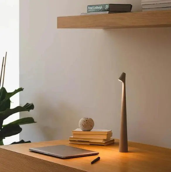 Genopladelig Bærbar Bordlampe i Moderne Farver