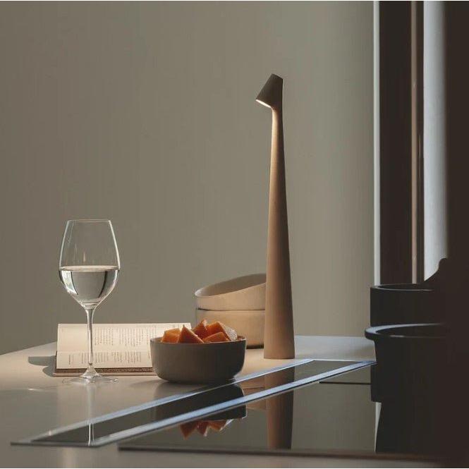 Bærbar Genopladelig LED Bordlampe i Minimalistisk Design