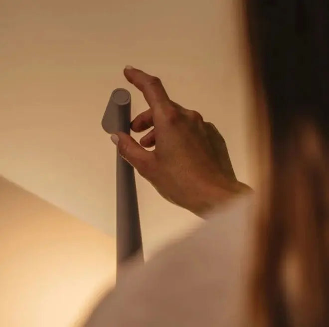 Trådløs LED Bordlampe med Touch Dæmper og USB Opladning