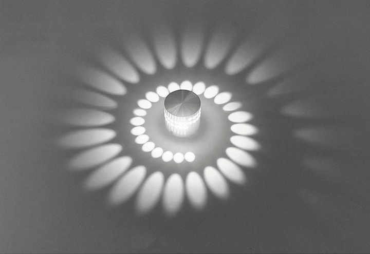 Bue LED Gulvlampe med Varmt Lys