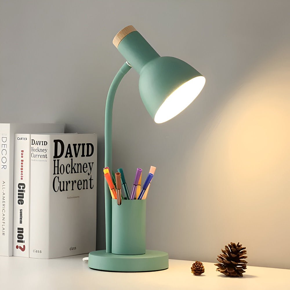 LED Skrivebordslampe med Justerbare Lysindstillinger og Penneholder
