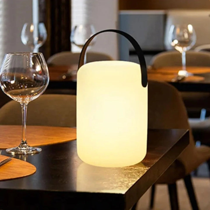 Vandtæt Trådløs Bordlampe med Fjernbetjening og Elegant Design