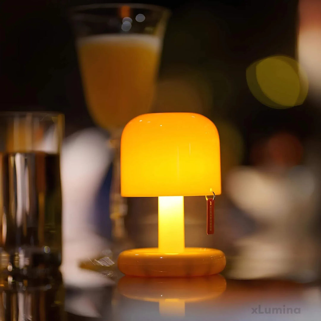 Elegant Solnedgangs Bordlampe med Varm Hvid Lys