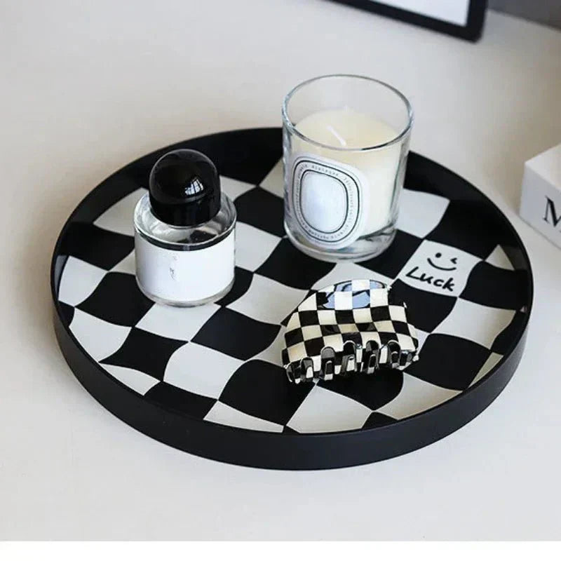 Monokrom Plast Opbevaring Tray med Skakbræt Design