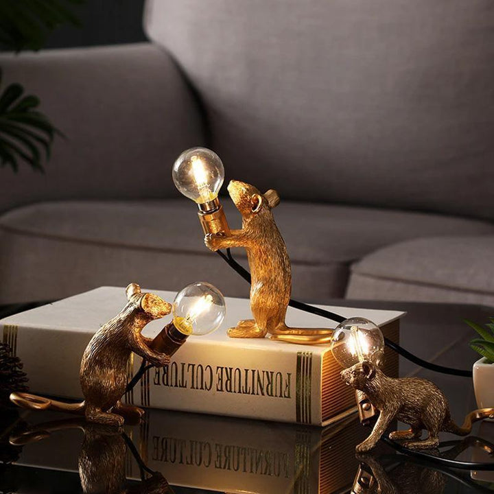 Guld og Hvid Muse Lampe med Unikt Design