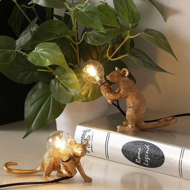 Guld og Hvid Muse Lampe med Unikt Design