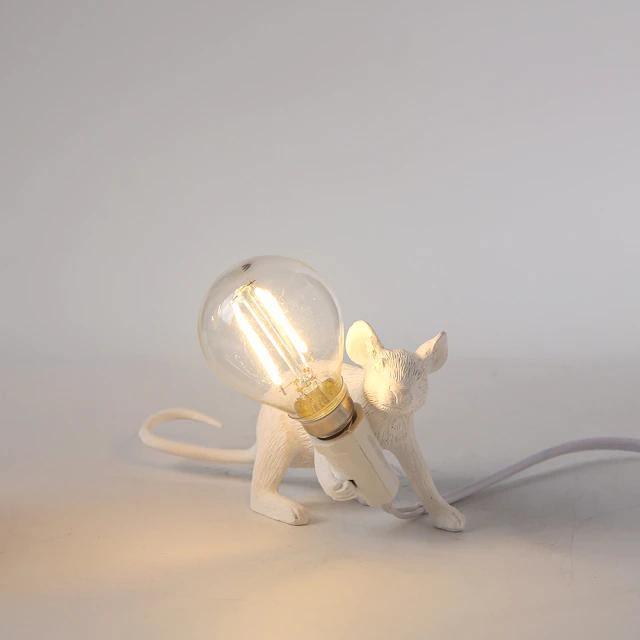 Guld og Hvid Muse Lampe med Unikt Design