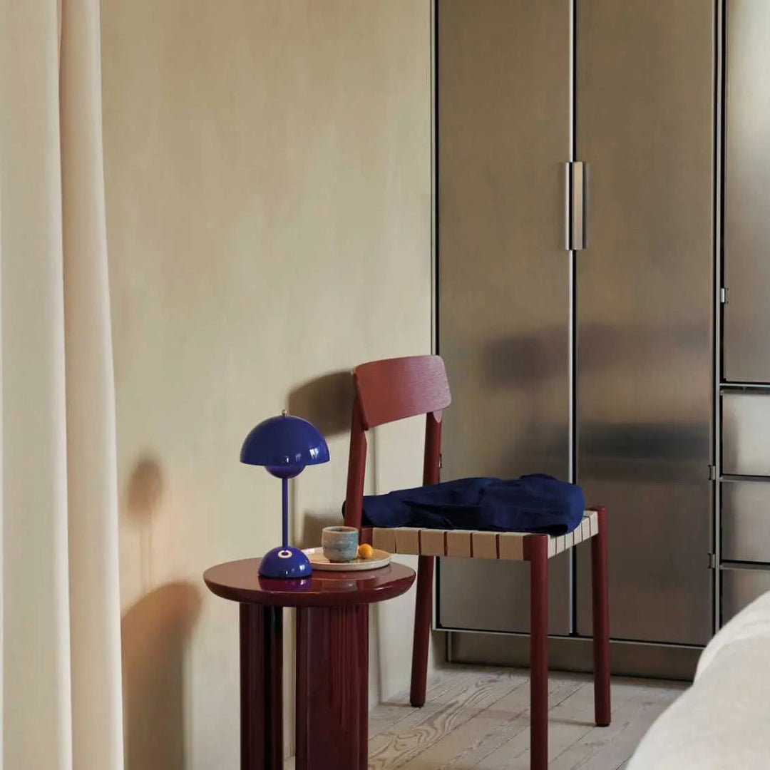Moderne LED Bordlampe med Justerbar Lysstyrke - Slim Design