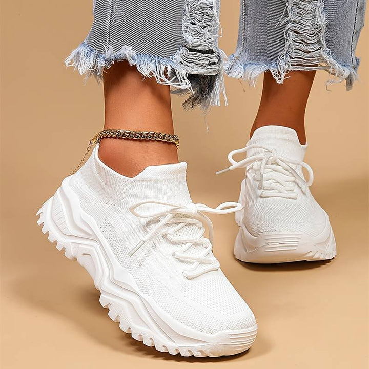 Martina | Damernes Trendy Snørebånd Sneakers med Klodset Sål