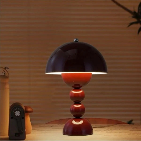 Genopladelig LED Bordlampe med Skandinavisk Design