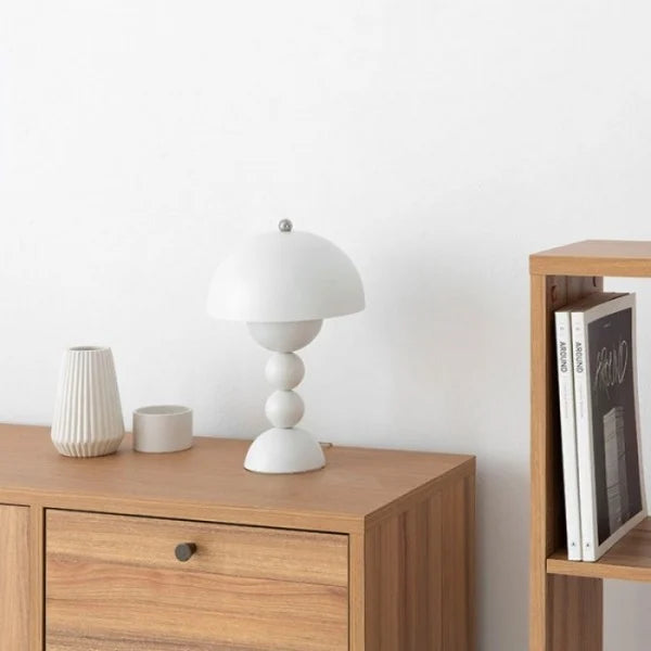 Genopladelig LED Bordlampe med Skandinavisk Design