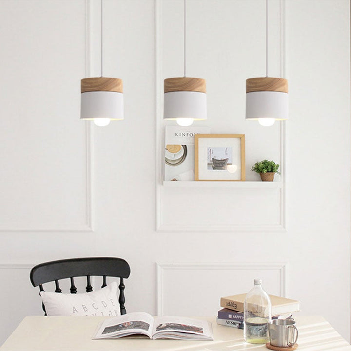 Skandinavisk LED Pendelampe i Metal med Justerbar Ledning