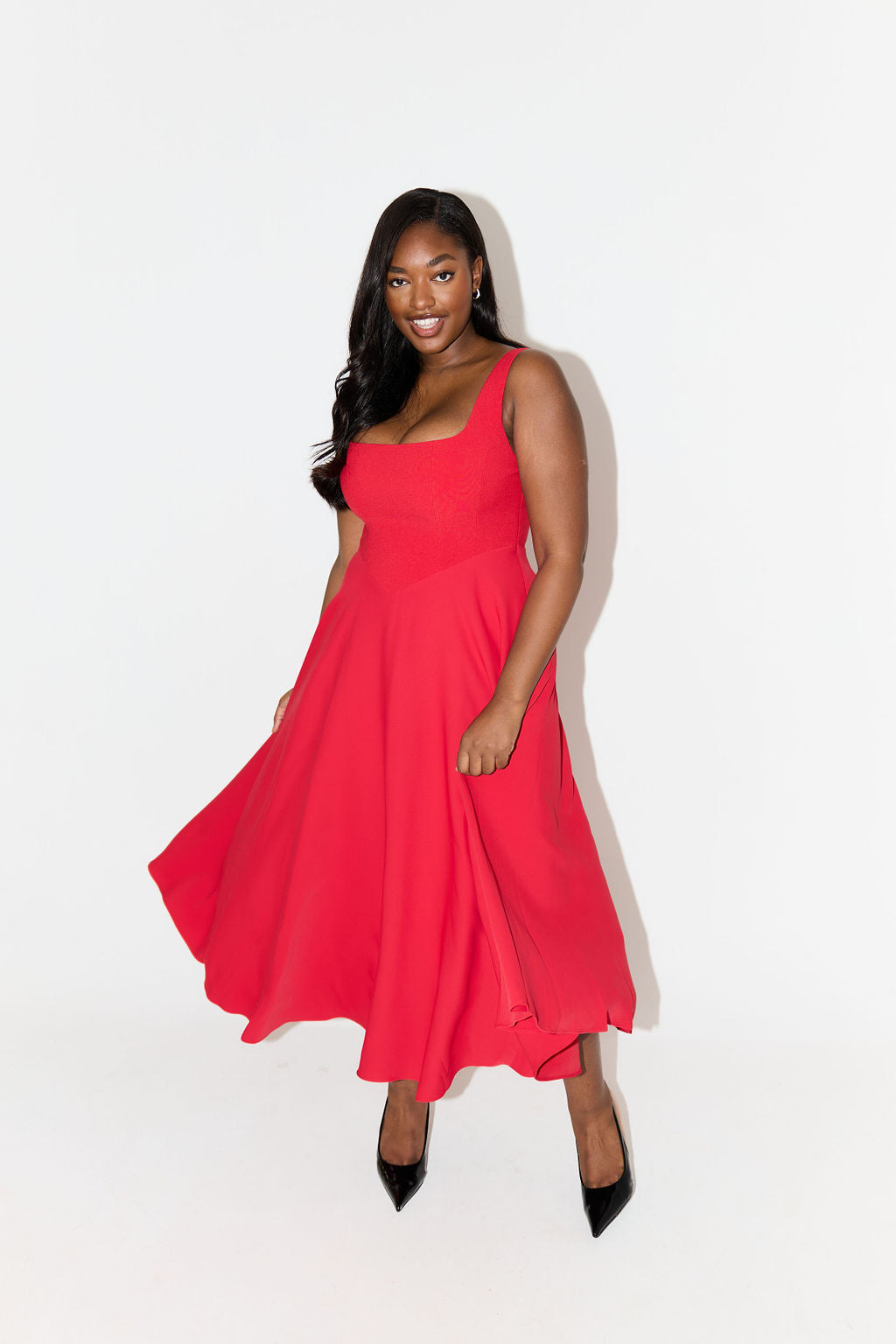 Angela™ | Tidløs Flowy Midi Kjole
