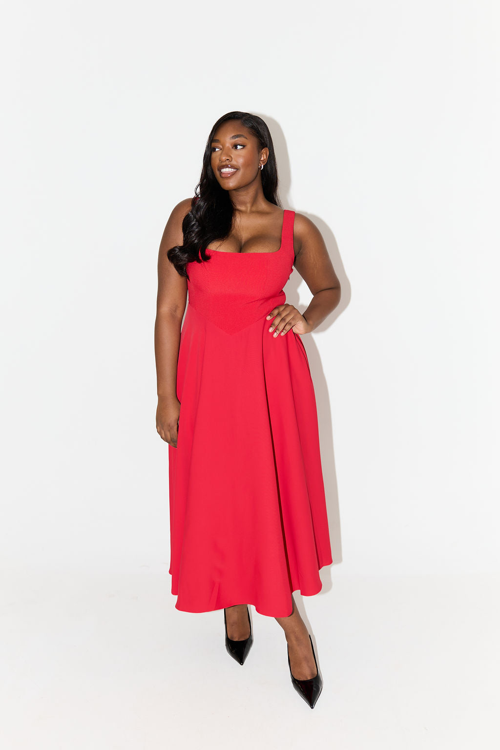 Angela™ | Tidløs Flowy Midi Kjole