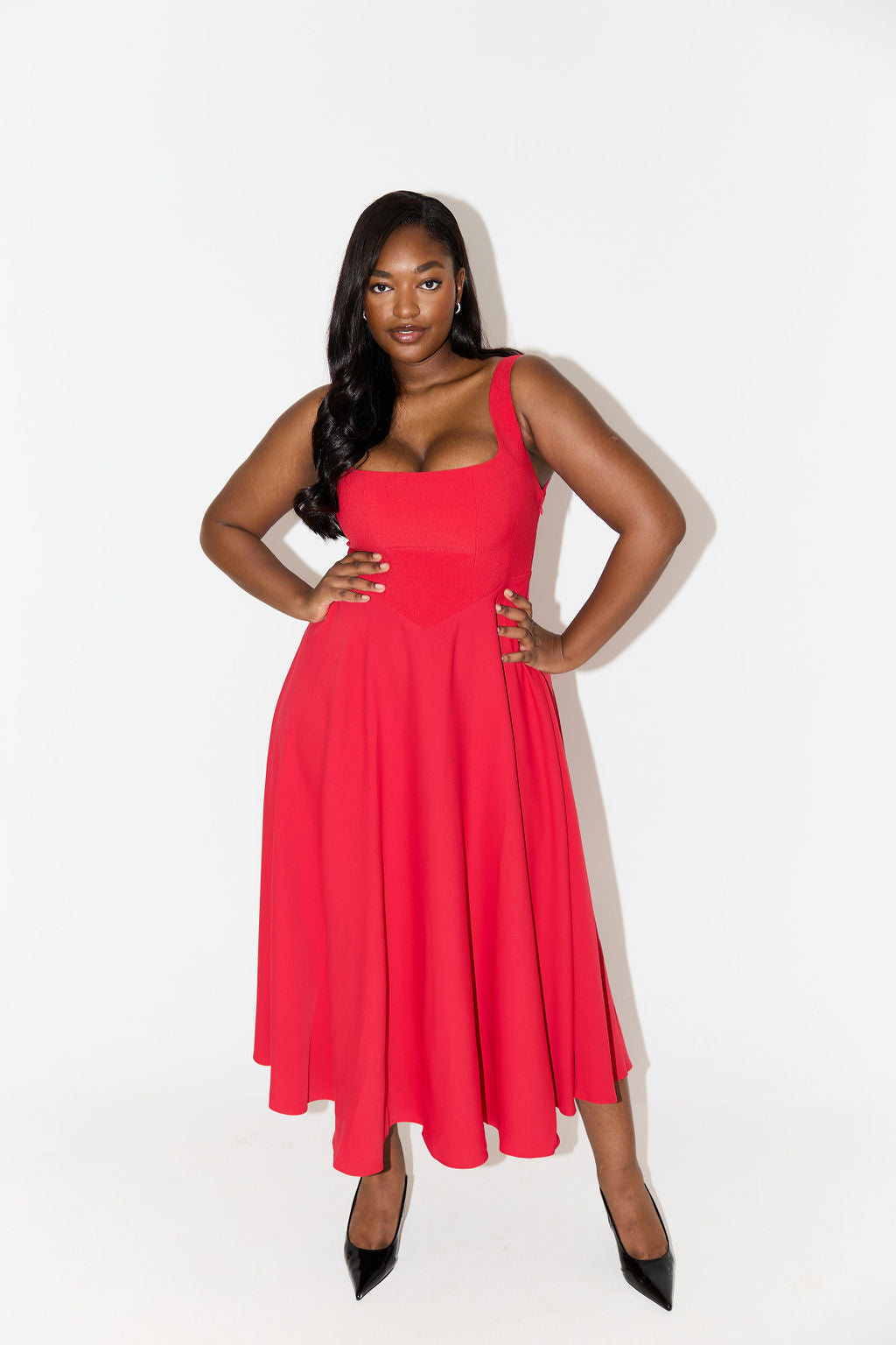 Angela™ | Tidløs Flowy Midi Kjole