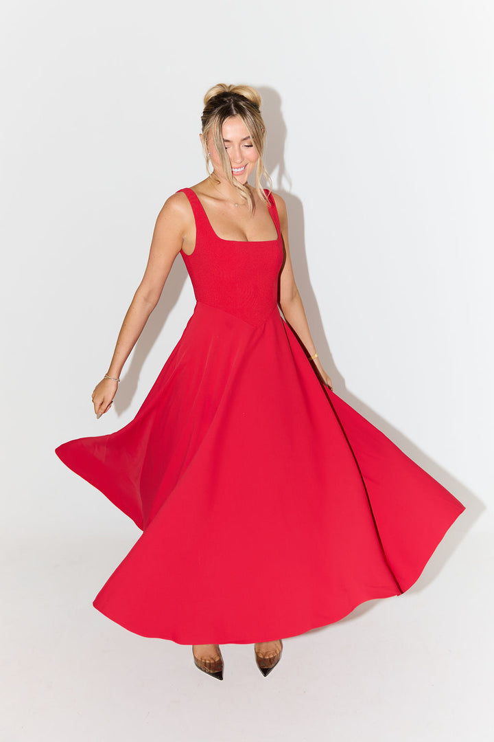 Angela™ | Tidløs Flowy Midi Kjole