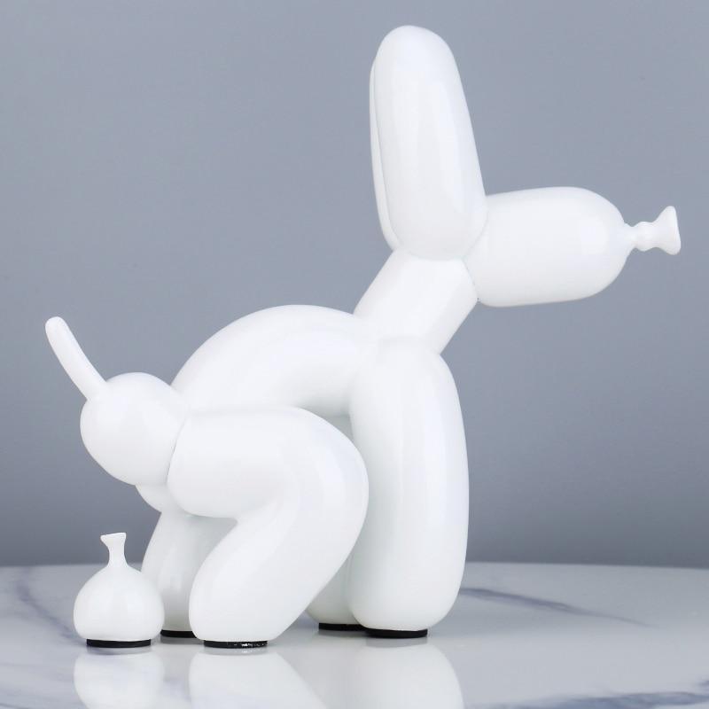 Livagtig Harlekin Hundefigur med Man og Hale