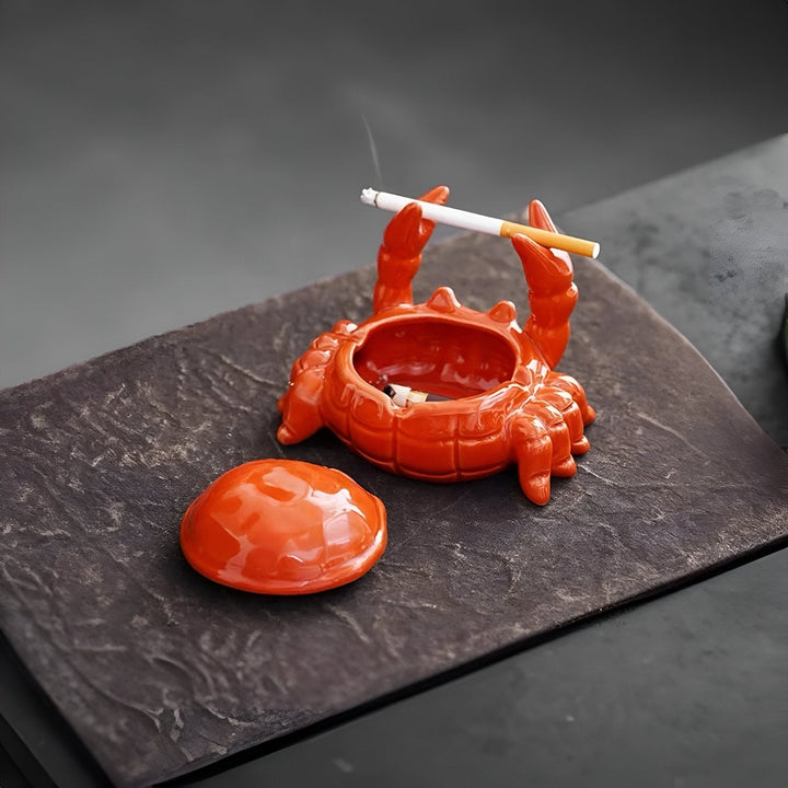 Orientalsk Keramisk Askebæger med Krabbe Design