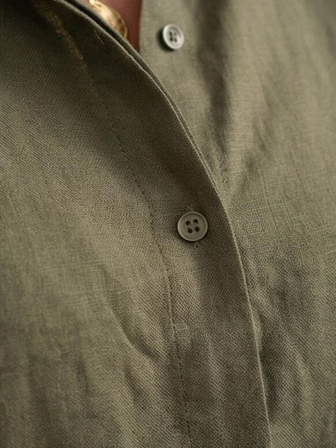 Vivian | Kvinders afslappede skjorte med knap og bukser med bred ben