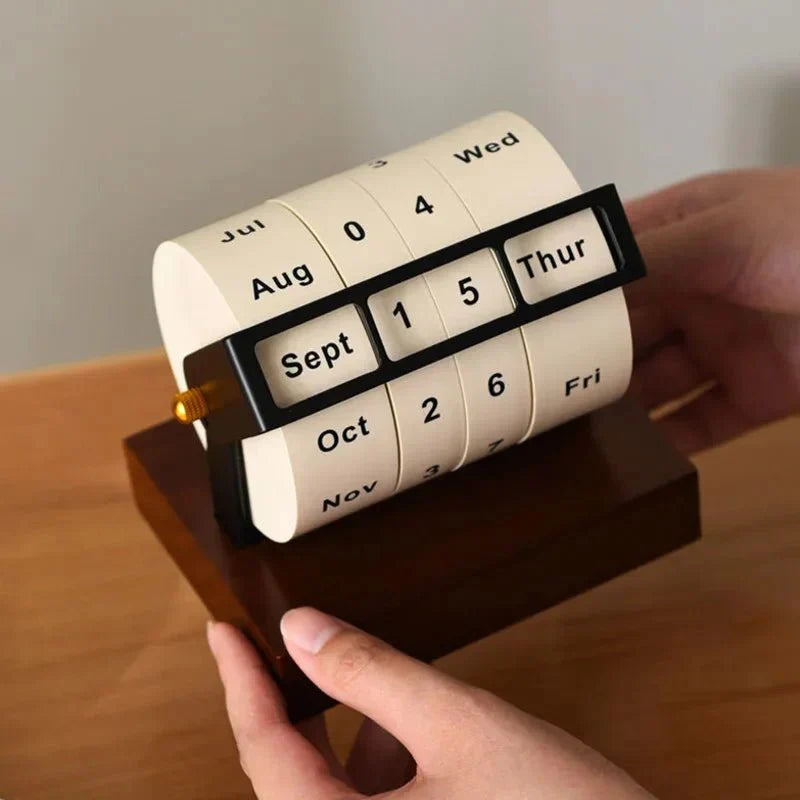 Moderne Rullende Hjul Bordkalender i Træ og Metal