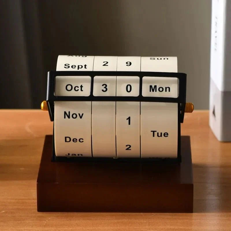 Moderne Rullende Hjul Bordkalender i Træ og Metal