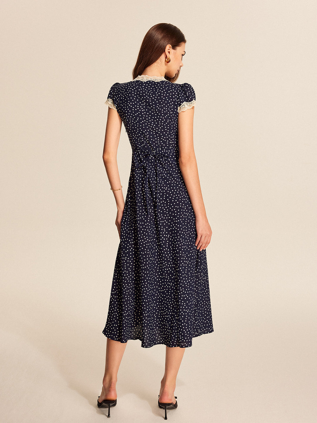 Colette | Kvinders Polka Dot Blonde Trim V-Hals Kappeærme Midi Kjole