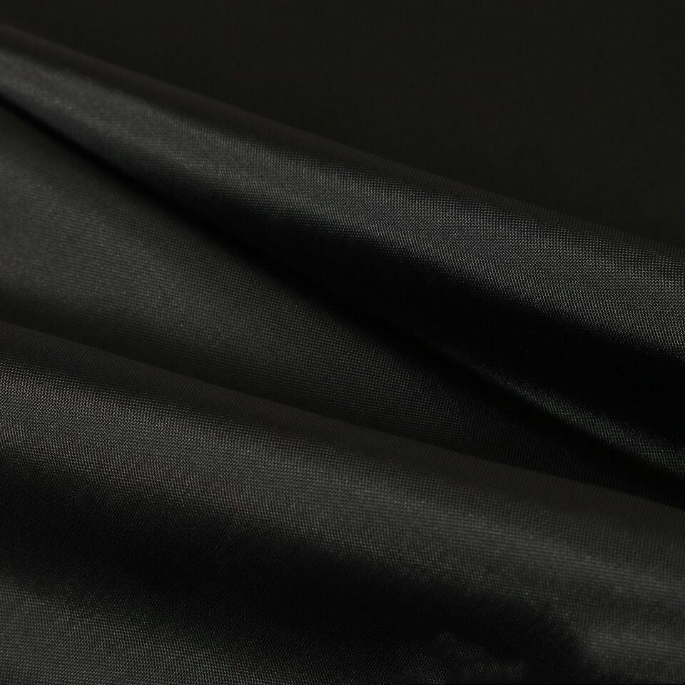 Vandafvisende Sort Polyester Bruseforhæng med Monteringskroge
