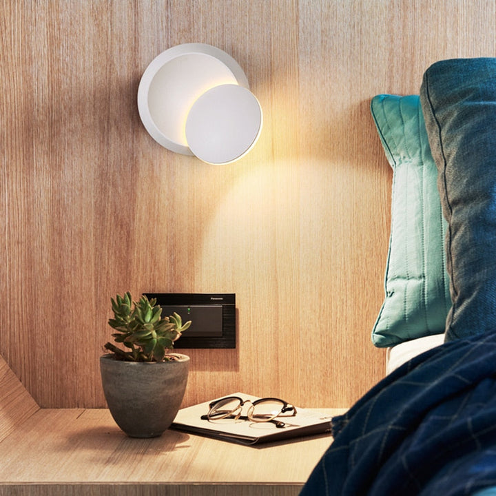 Moderne LED Væglampe med Frostet Glas og Aluminiumhus