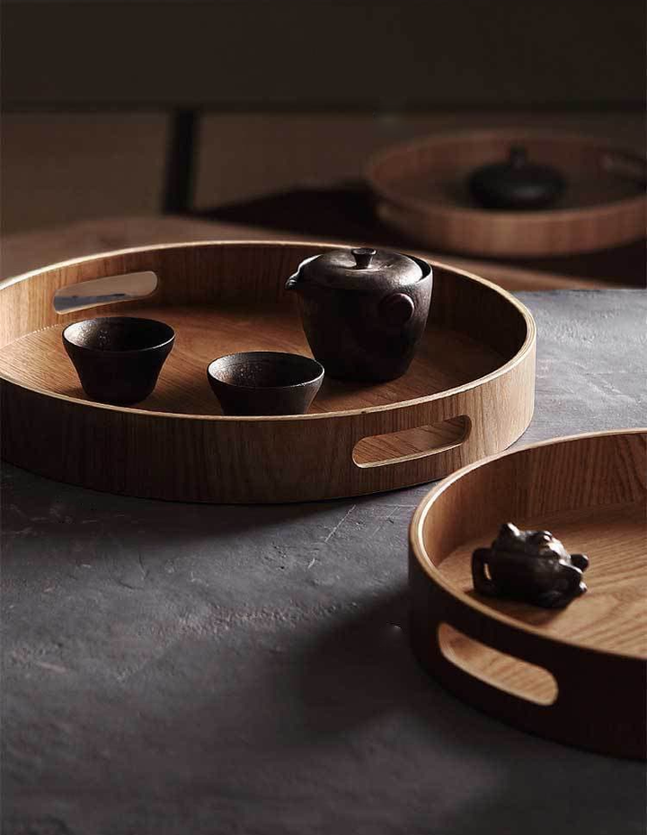 Rund Valnød Serveringsbakke med Elegant Design