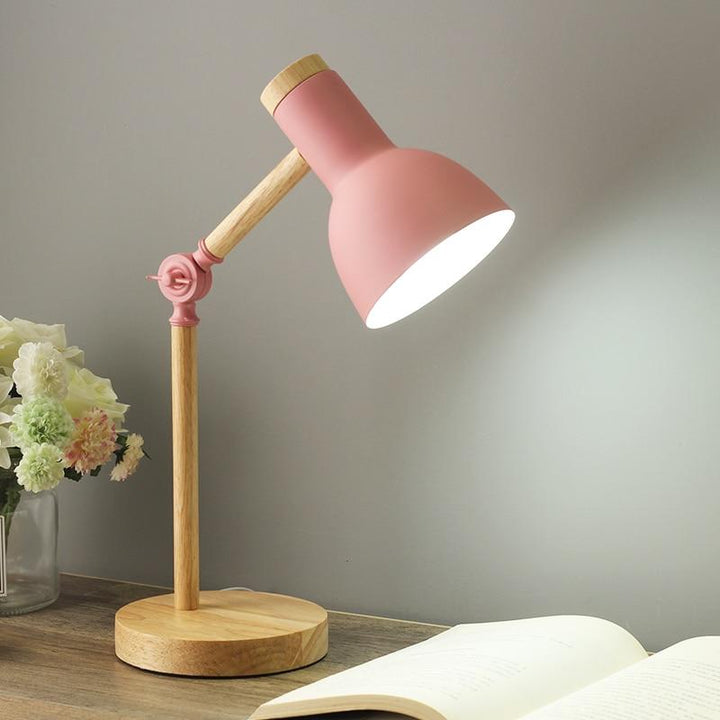 Justerbar Bordlampe i Træ med Skandinavisk Design