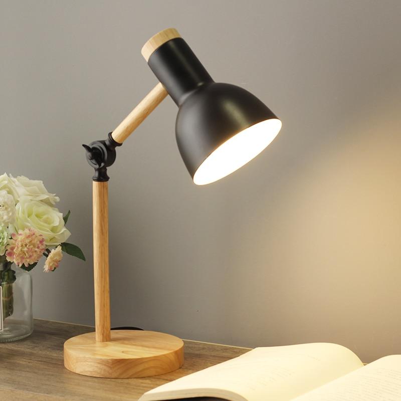 Justerbar Bordlampe i Træ med Skandinavisk Design