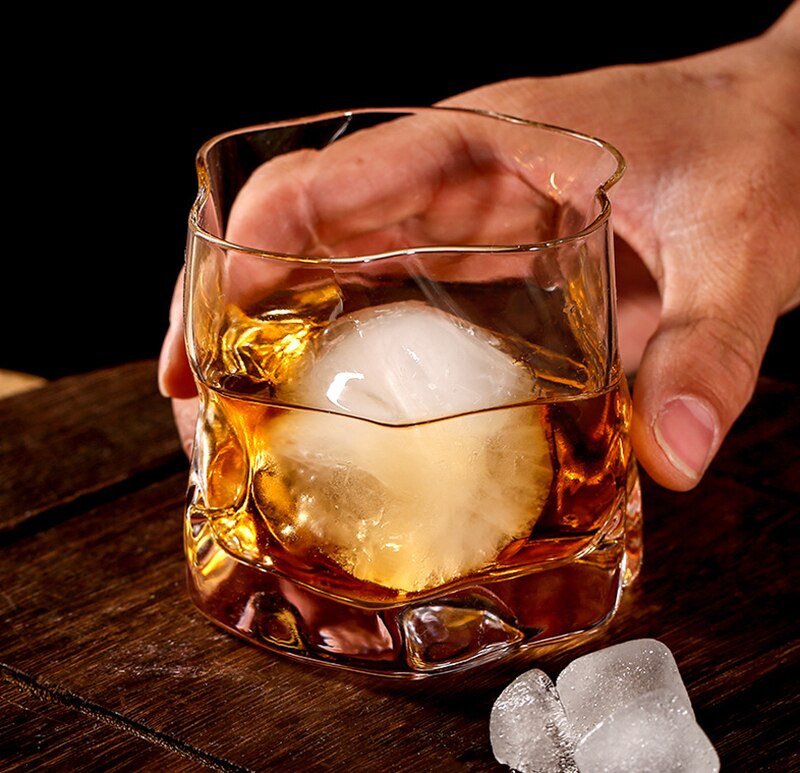 Forvrænget Whiskeyglas Sæt med Guld Accenter i Borosilikatglas
