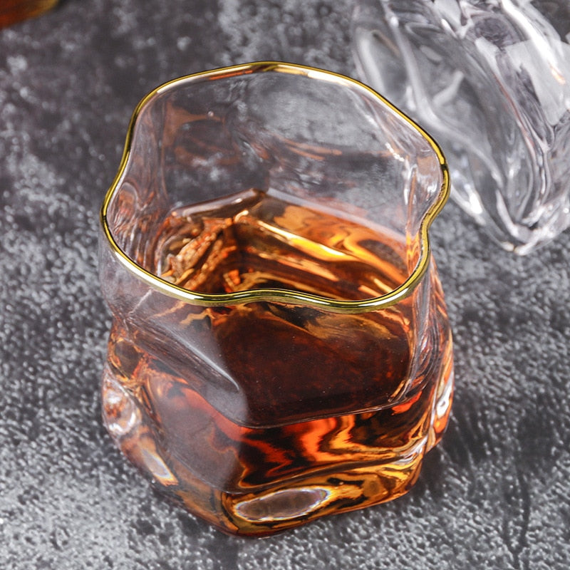 Forvrænget Whiskeyglas Sæt med Guld Accenter i Borosilikatglas