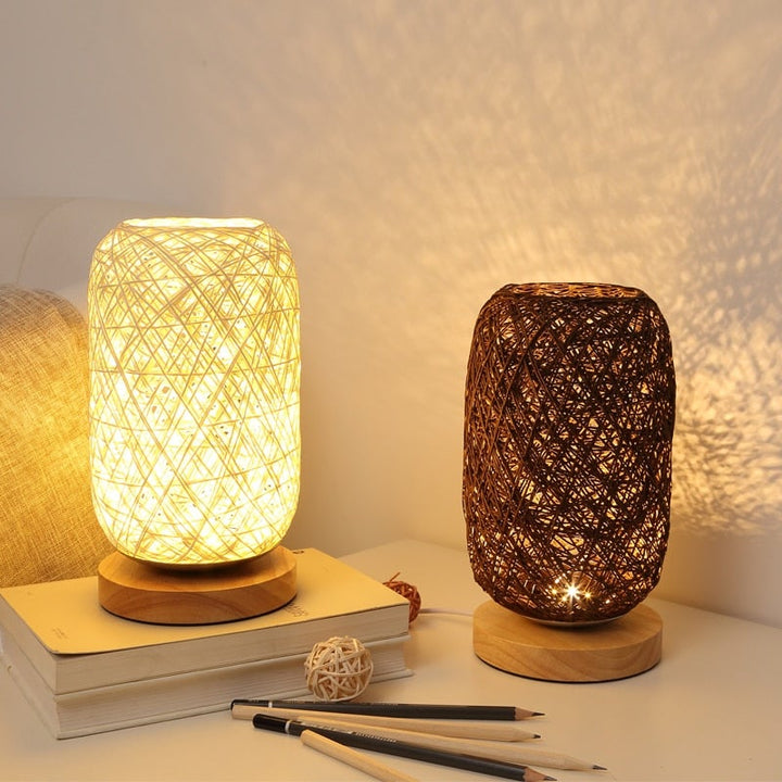 Håndlavet Rattan Bordlampe med Justerbar Skærm