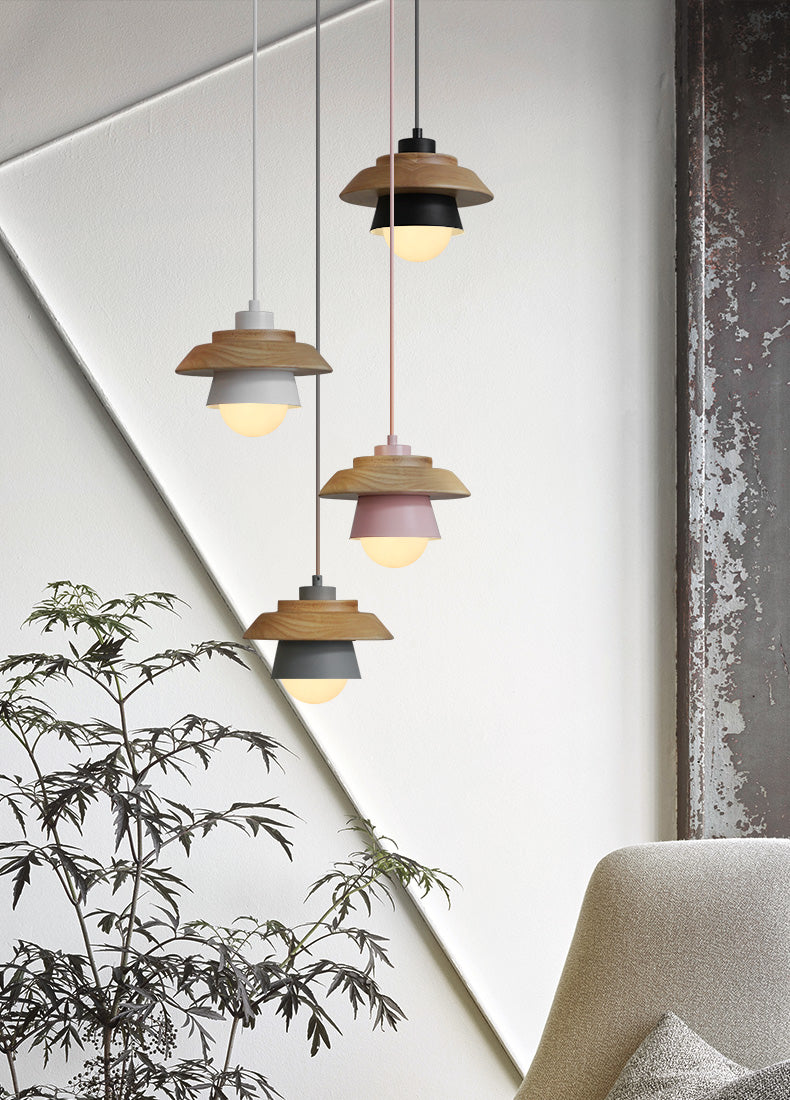 Nordisk Pendellampe i Aluminium og Træ