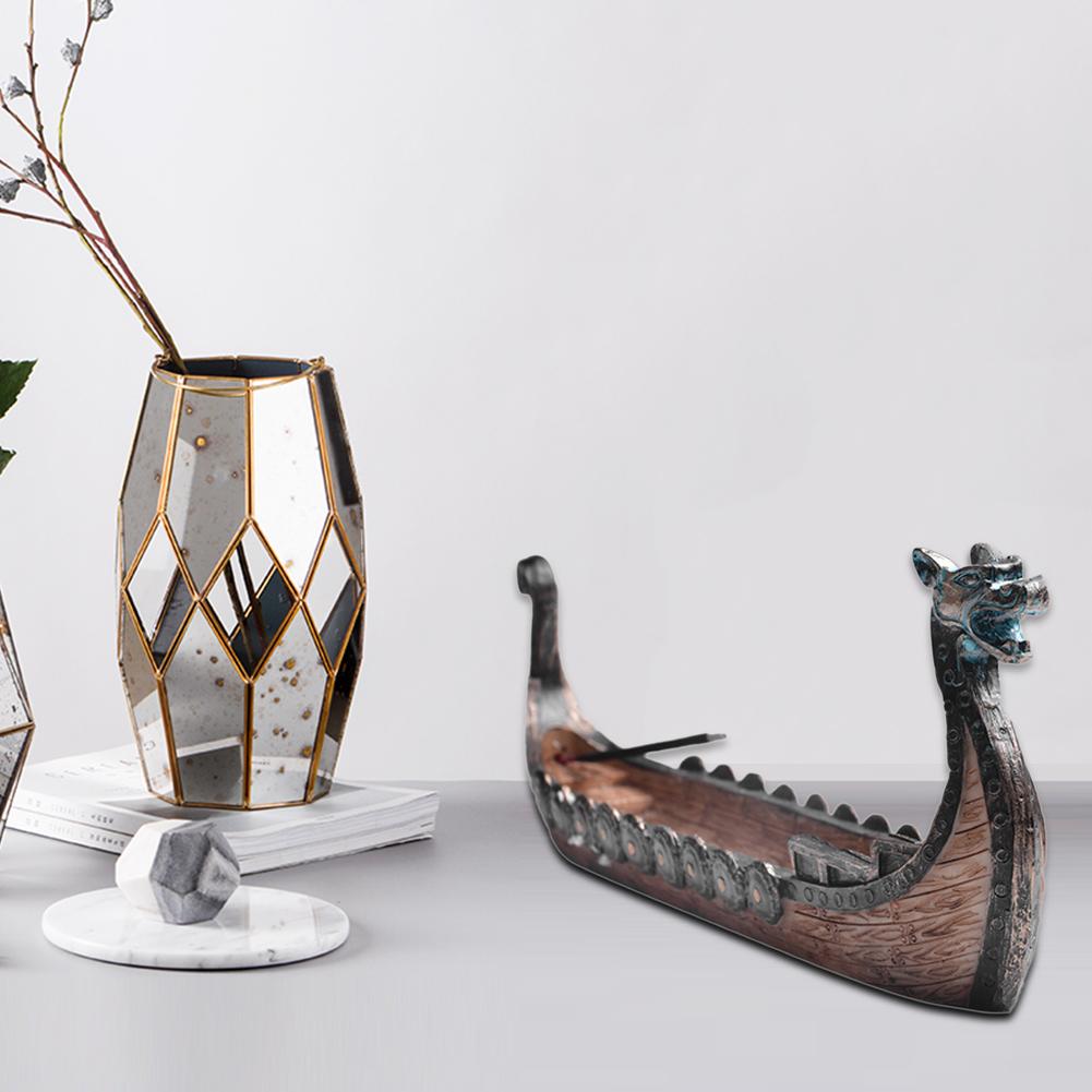 Elegant Keramisk Dragebåd Røgelsesholder med Backflow Design