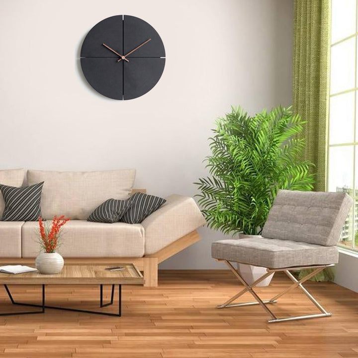 Minimalistisk Trævægur med Stille Mekanisme