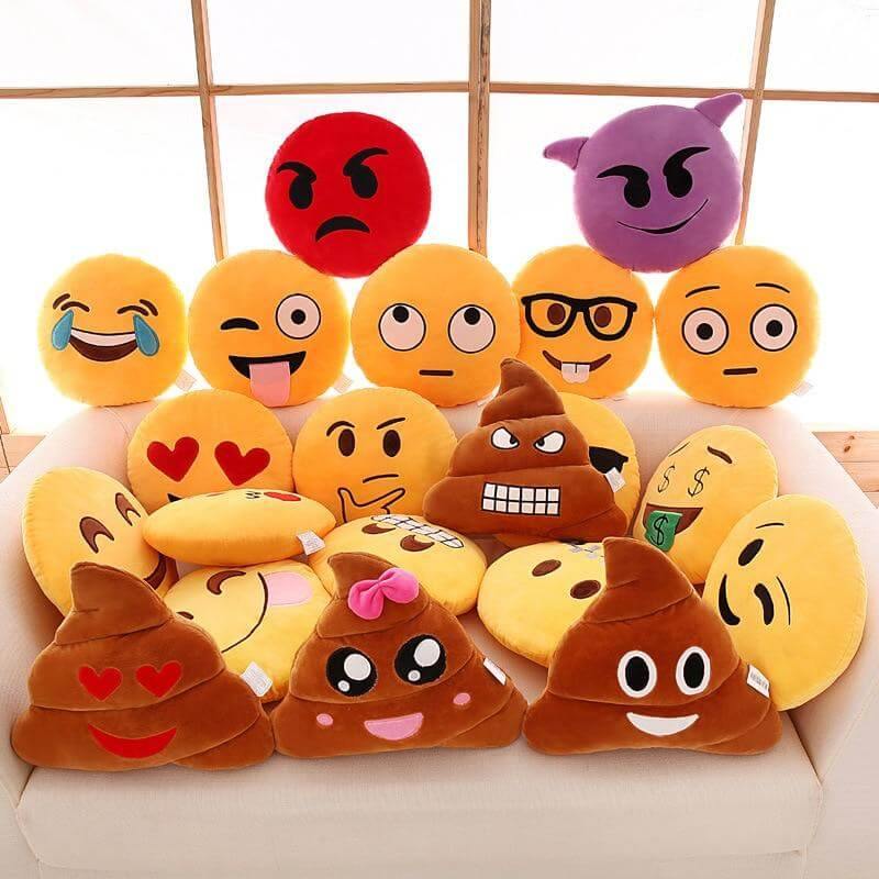 Emoji Pude Sæt i Blødt Polyester med Forskellige Humørdesigns