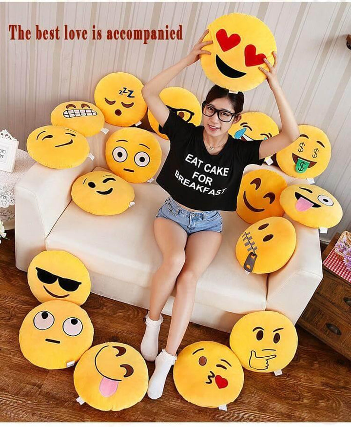 Emoji Pude Sæt i Blødt Polyester med Forskellige Humørdesigns