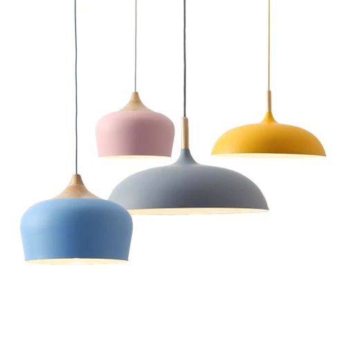 Pastel Pendel i Metal og Træ med Justerbar Ledning