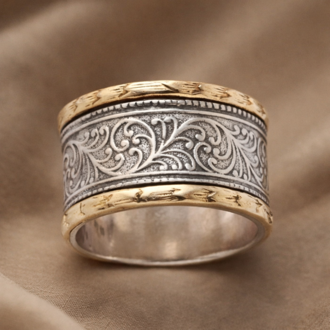 Vintage Sølv- og Guldfarvet Bred Ring med Ornamentgravering