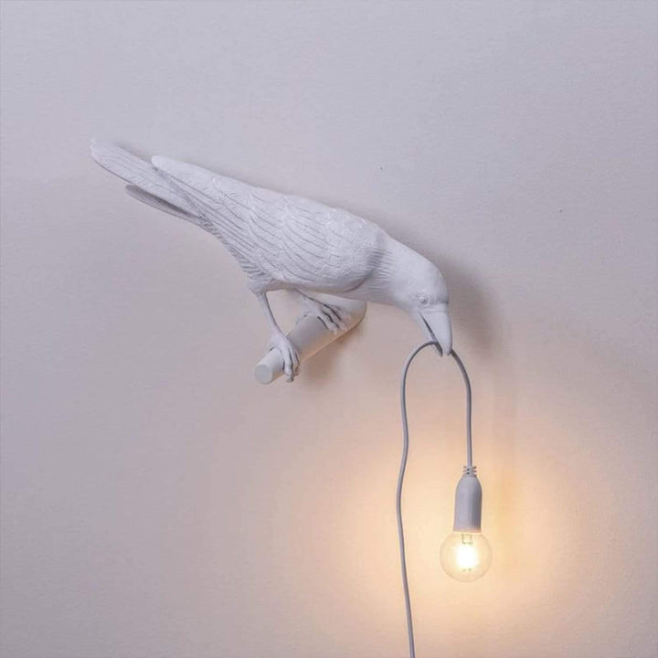 Elegant Ravn Fuglelampe med Varm Glødende Øjne