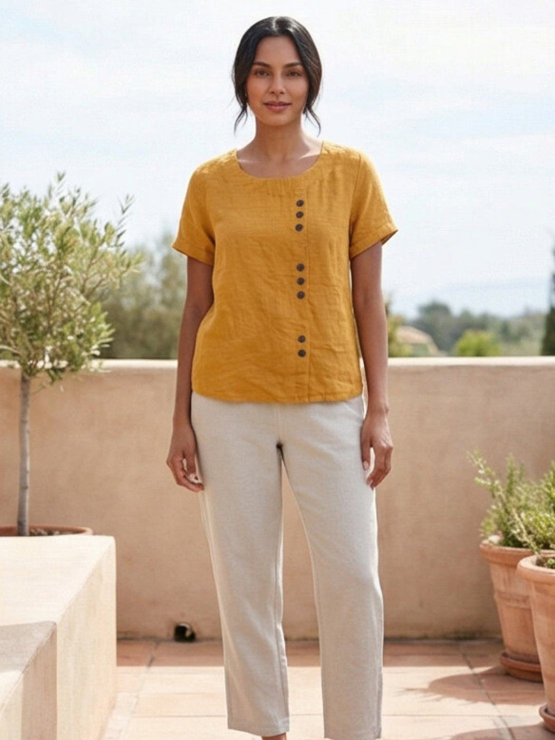 Foreen | Kvinders Casual Scoop Neck Knap Detalje Kortærmet Top