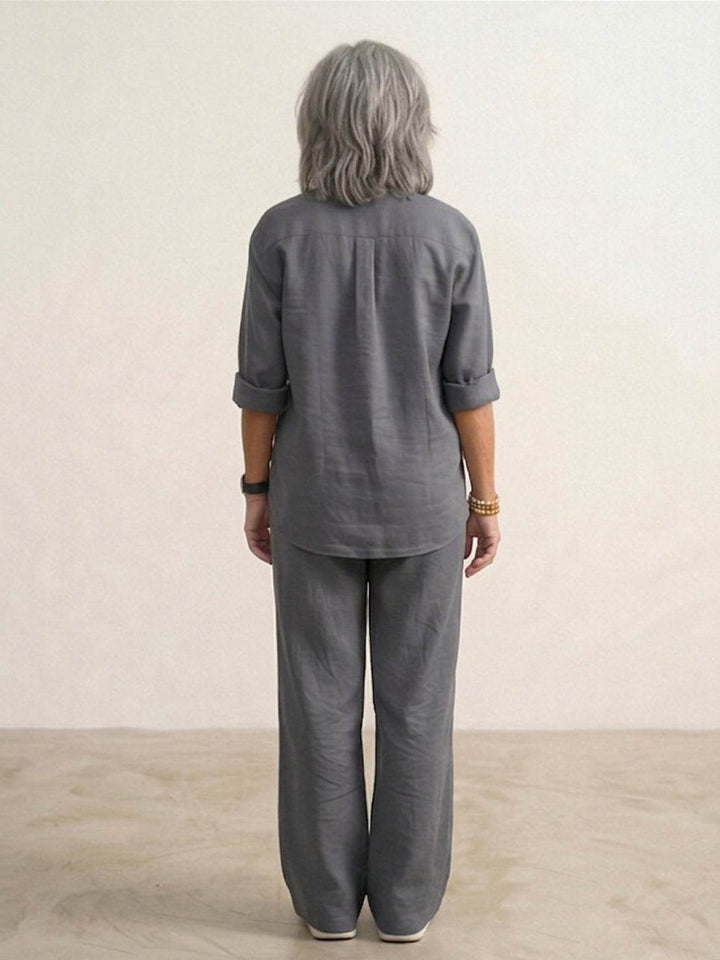 Vivian | Kvinders afslappede skjorte med knap og bukser med bred ben