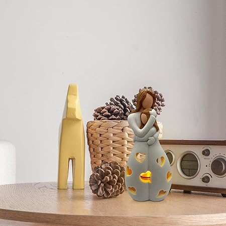 Hjerteformet Beige Harpiks Bordlampe med Varm Glød