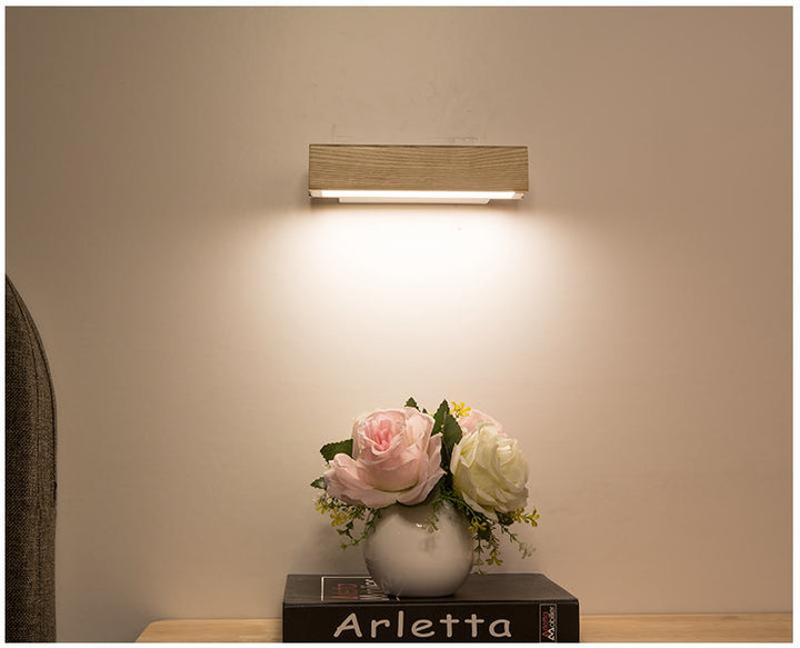 Justerbar Træ LED Væglampe med Roterbart Design