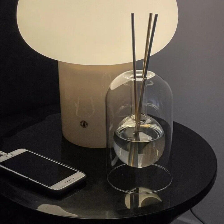 Elegant Glas- og Træduftdiffuser med 8 Duftpinde