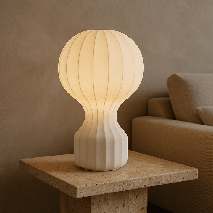 Wabi Sabi Silke Bordlampe med Blødt LED Lys